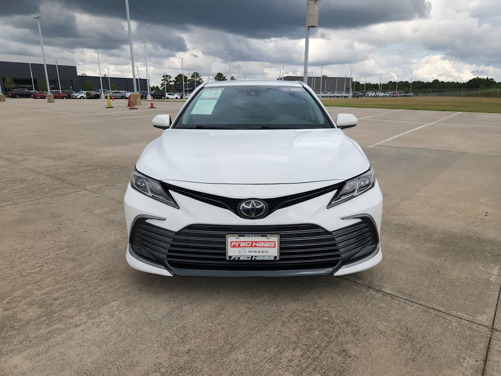 Used 2021 Toyota Camry LE FWD image 11