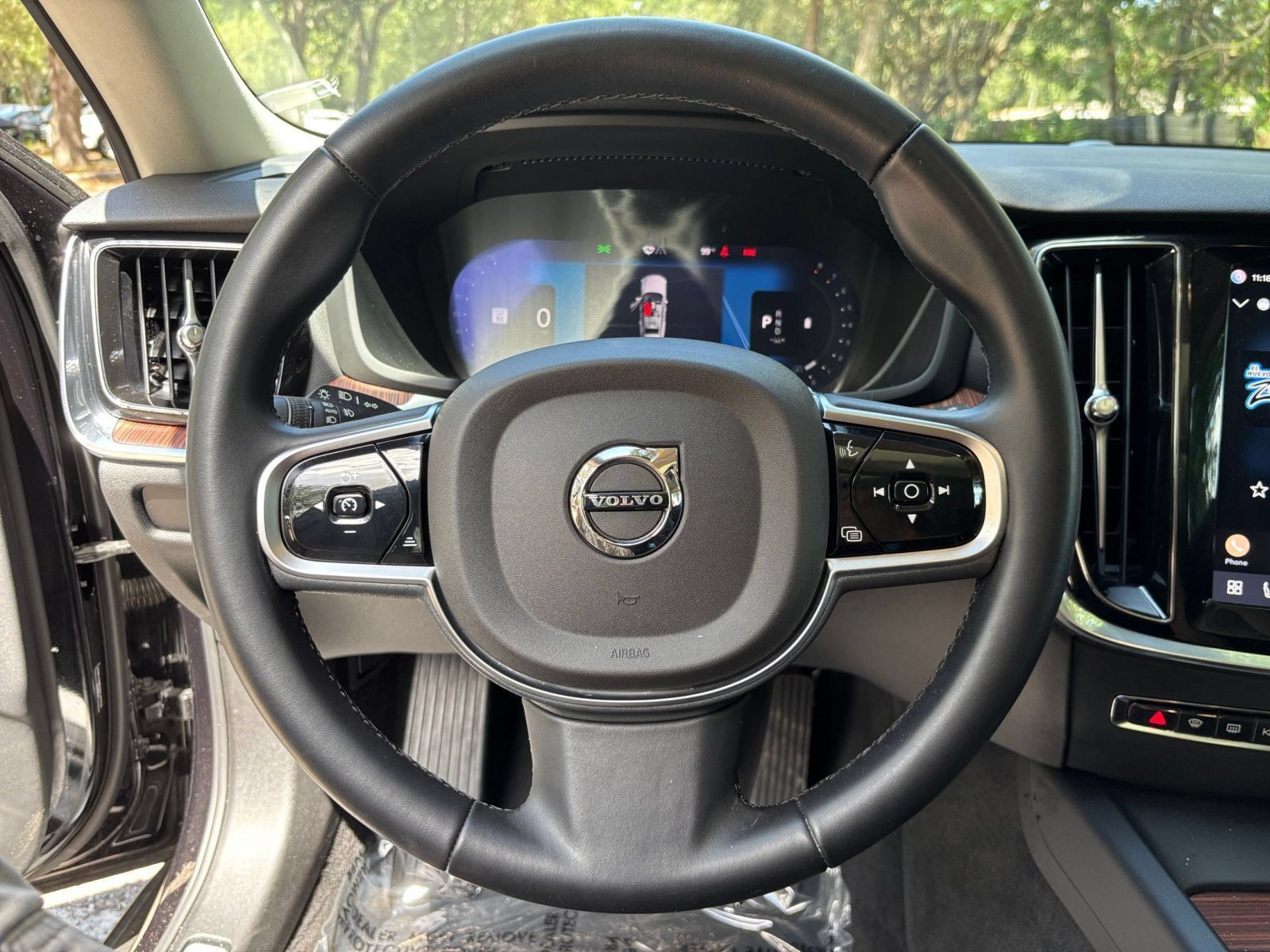 Used 2025 Volvo V60 B5 Cross Country Plus AWD/4WD image 28