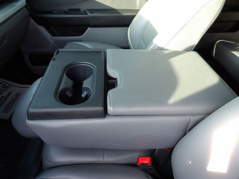 Used 2024 Ford F550 4x4 Crew Cab Super Duty image 27