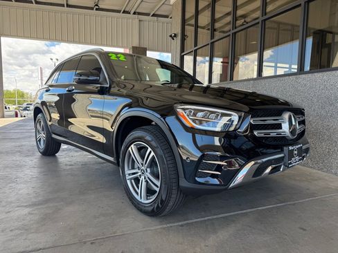 Used 2022 Mercedes-Benz GLC 300 4MATIC w/ Premium Package Lite image 40
