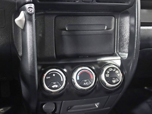 Used 2004 Honda CR-V LX image 18