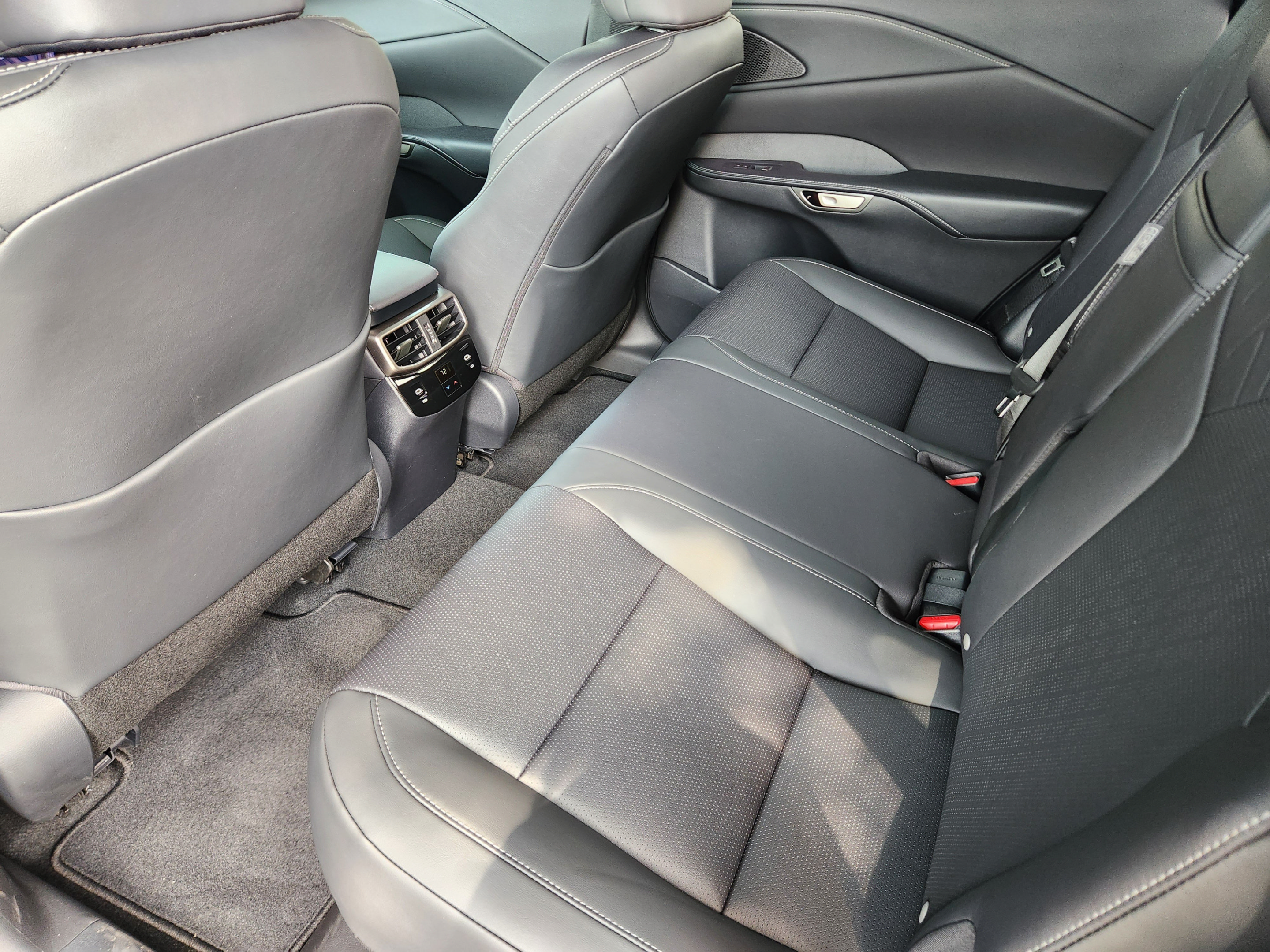 New 2026 Lexus RX 350 w/ Convenience Package AWD/4WD image 17