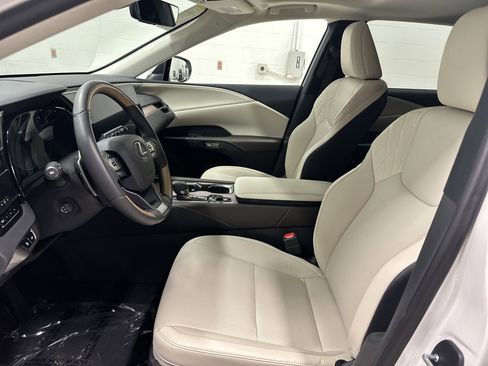 Used 2024 Lexus RX 350 Premium w/ Cold Area Package AWD/4WD image 16