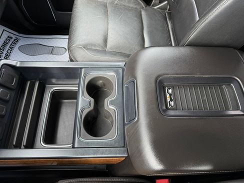 Used 2017 Chevrolet Silverado 1500 LTZ image 32