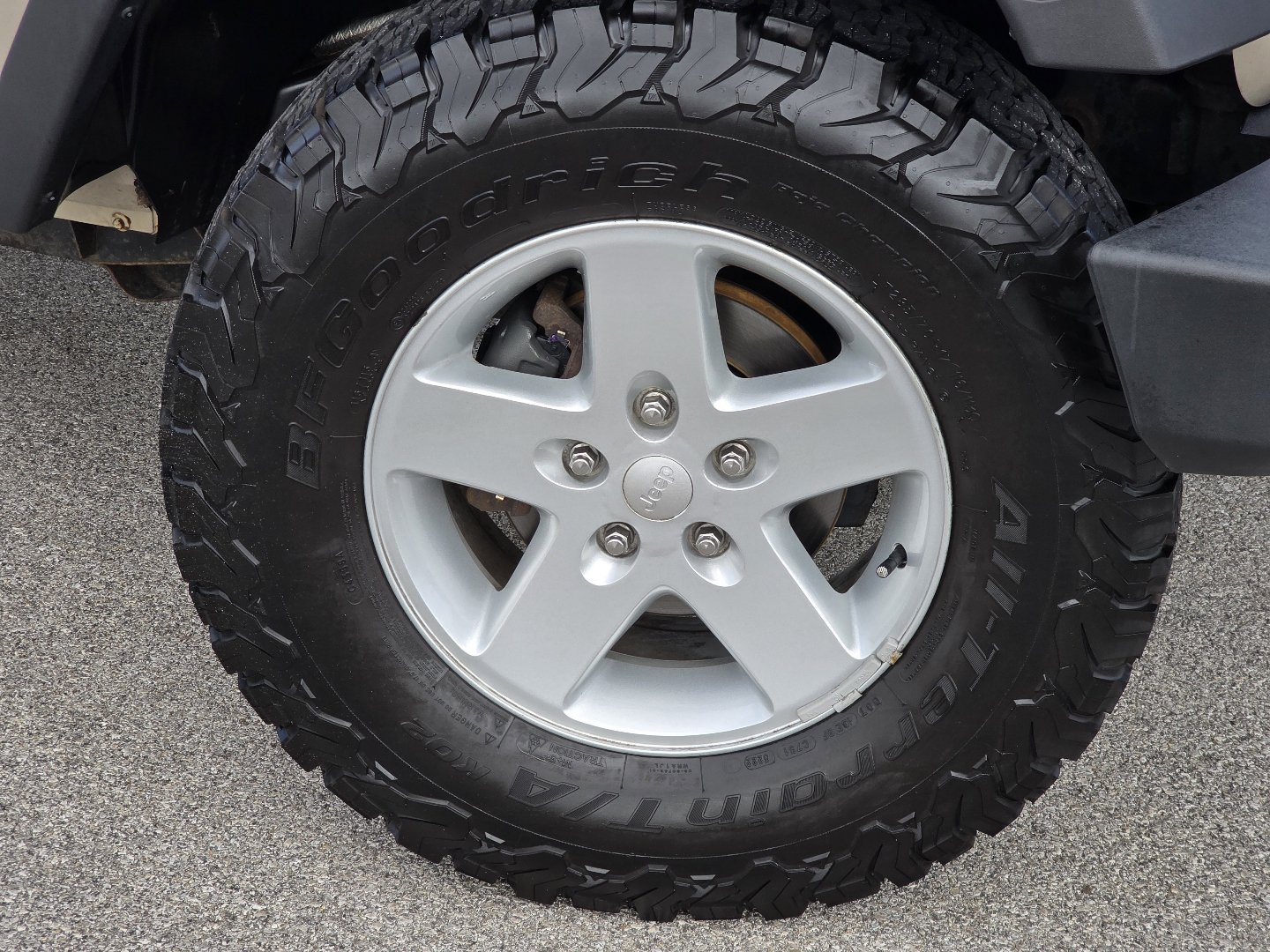 Used 2016 Jeep Wrangler Sport w/ Quick Order Package 23S AWD/4WD image 8