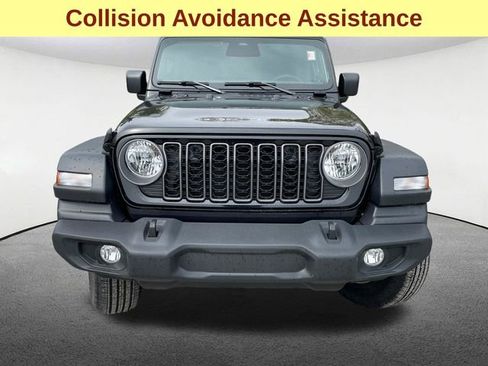 Used 2025 Jeep Wrangler Unlimited Sport AWD/4WD image 4