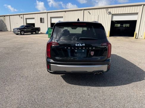 Used 2025 Kia Telluride S FWD image 6