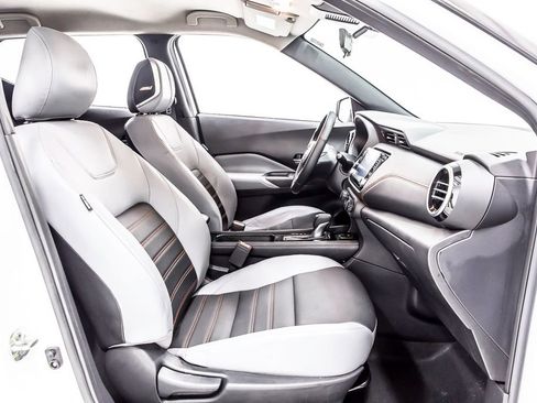 Used 2023 Nissan Kicks SR w/ SR Premium Package image 32