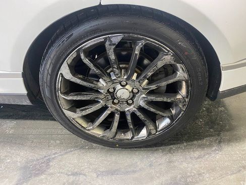 Used 2013 Land Rover Range Rover Autobiography image 8