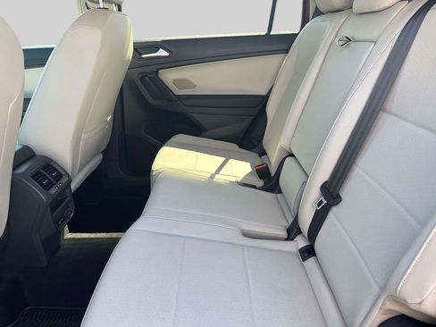 Used 2019 Volkswagen Tiguan SE AWD/4WD image 10