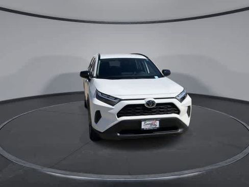 Used 2025 Toyota RAV4 LE image 3