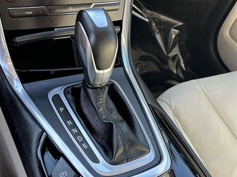 Used 2016 Ford Edge Titanium w/ Technology Package image 18