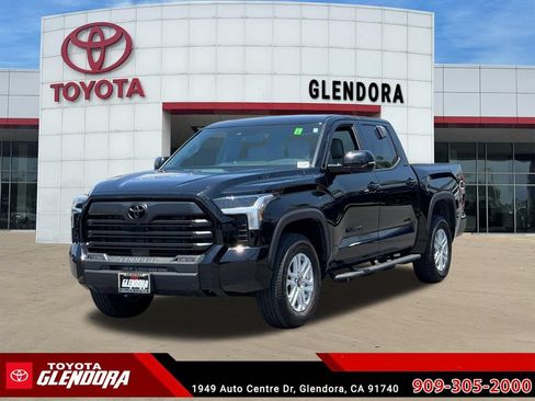 Used 2025 Toyota Tundra SR5 w/ Advanced Technology Package AWD/4WD image 4