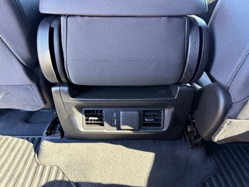 Used 2025 Chevrolet Silverado 2500 LT w/ Convenience Package image 22