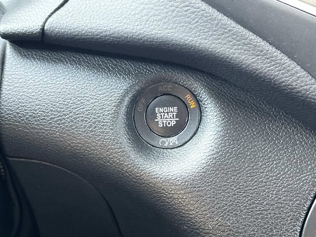 Used 2023 Jeep Cherokee Altitude Lux AWD/4WD image 38