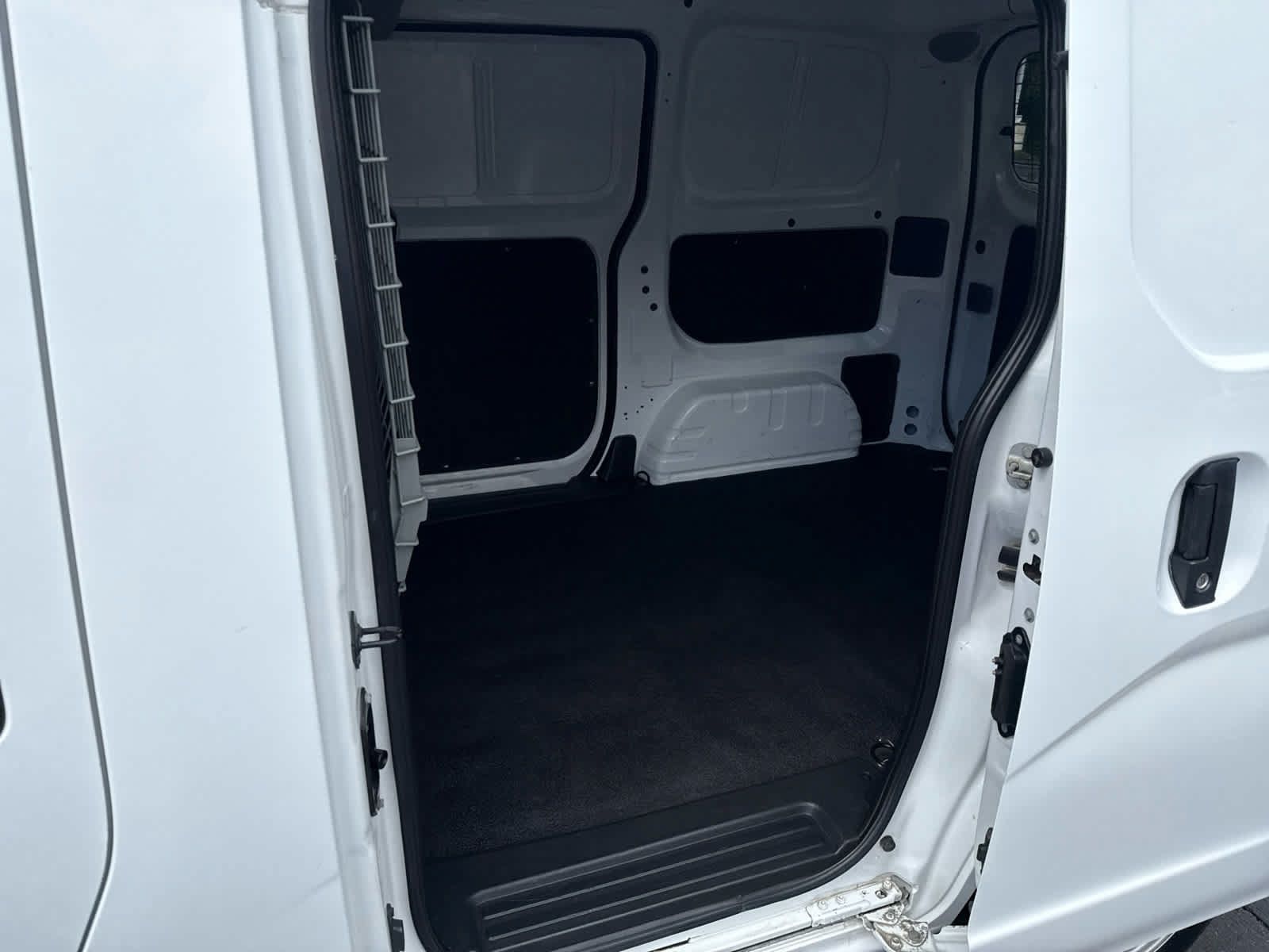 Used 2018 Chevrolet City Express LS FWD image 13