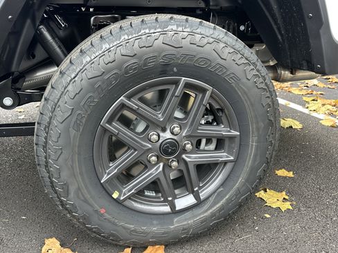 New 2026 Jeep Gladiator Sport image 33