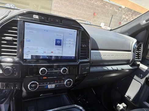 Used 2022 Ford F250 Lariat w/ Black Appearance Package AWD/4WD image 17
