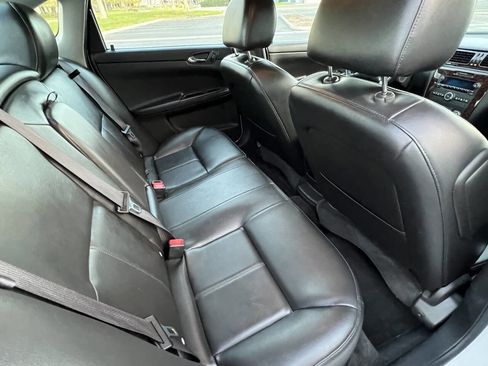 Used 2013 Chevrolet Impala LTZ image 21