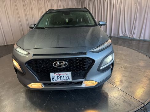 Used 2019 Hyundai Kona SEL w/ SEL Tech Package 02 image 2