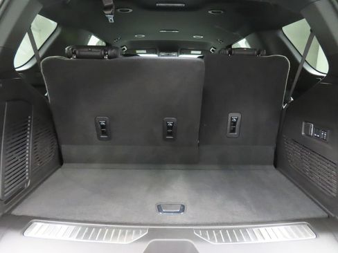 Used 2025 Chevrolet Tahoe High Country AWD/4WD image 49