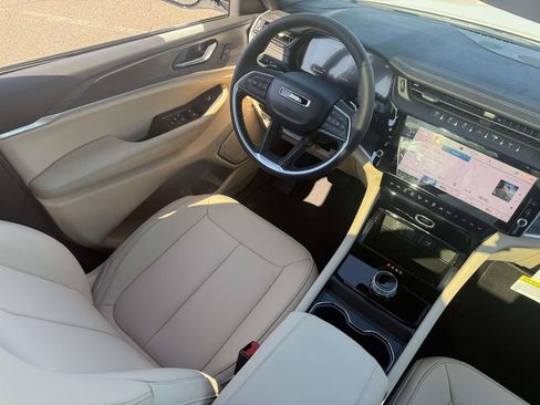 New 2026 Jeep Grand Cherokee Limited RWD image 27
