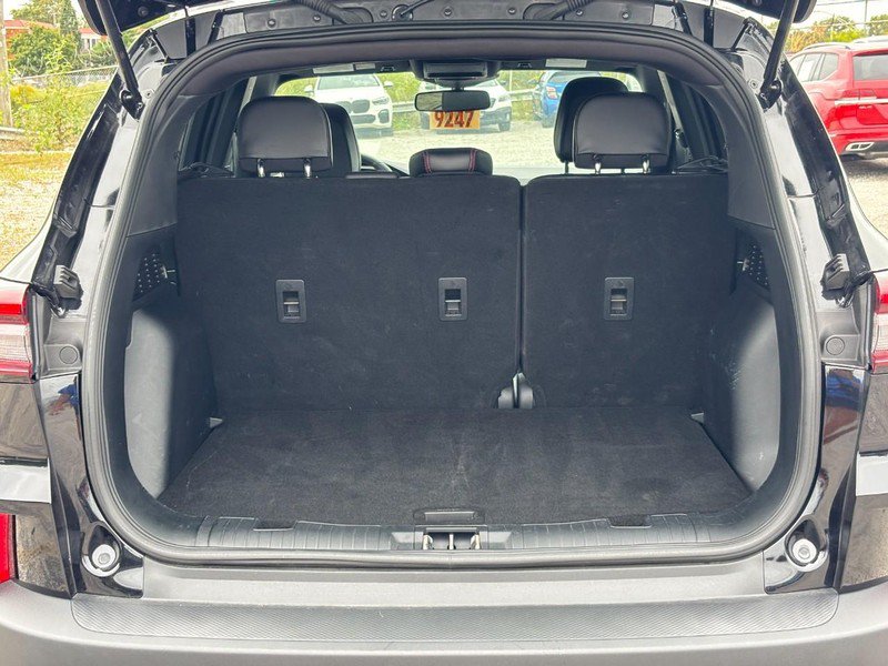 Used 2025 Ford Escape ST-Line FWD image 11
