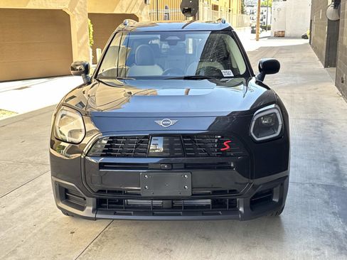 Used 2025 MINI Cooper Countryman S image 2