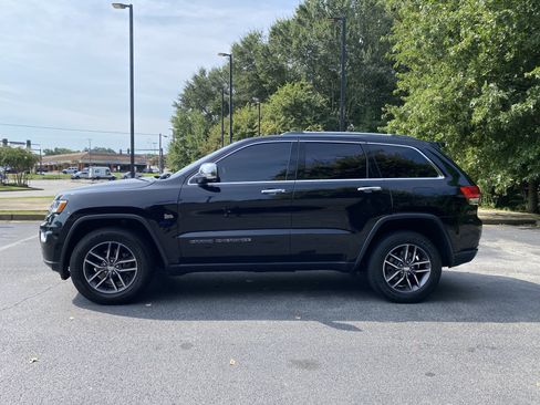 Used 2018 Jeep Grand Cherokee Limited AWD/4WD image 6
