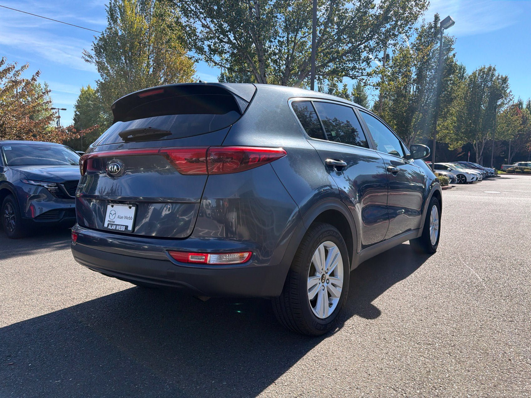 Used 2017 Kia Sportage LX AWD/4WD image 3