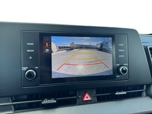 Used 2024 Kia Sportage LX image 13