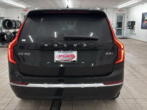 New 2026 Volvo XC90 B5 Core image 6