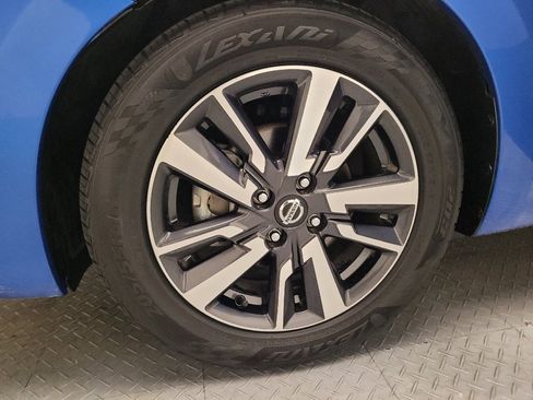 Used 2021 Nissan Versa SV FWD image 31