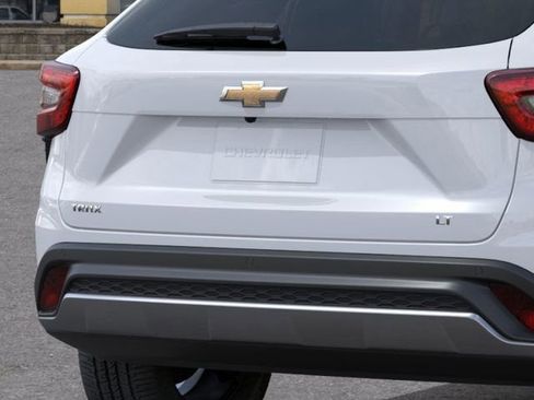 New 2026 Chevrolet Trax LT image 14
