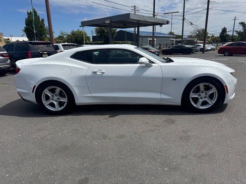 Used 2020 Chevrolet Camaro LT RWD image 8