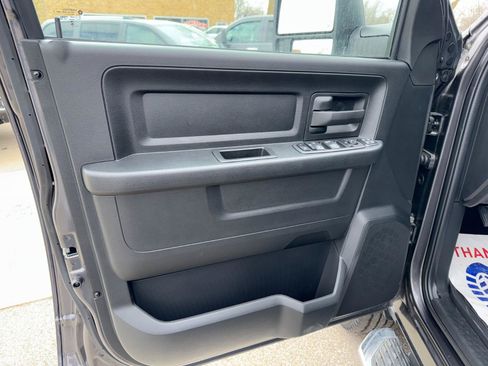 New 2024 RAM 2500 Tradesman w/ Chrome Appearance Group AWD/4WD image 6