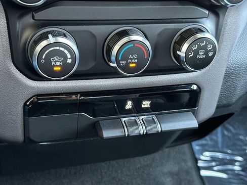 Used 2021 RAM 1500 Big Horn RWD image 18