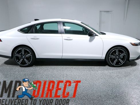 Used 2023 Honda Accord Sport image 6