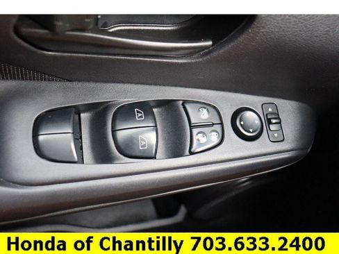 Used 2024 Nissan Kicks S image 19