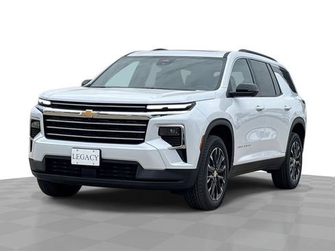 New 2026 Chevrolet Traverse LT w/ Sun and Wheel Package FWD image 1