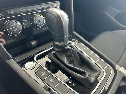 Used 2019 Volkswagen Arteon SE image 25