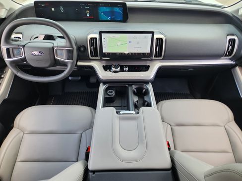 New 2026 Ford Expedition Active RWD image 21
