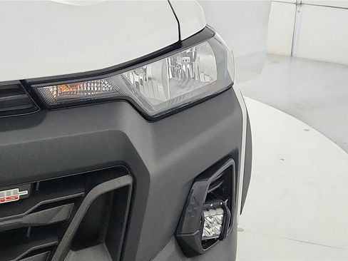 Used 2025 Chevrolet Colorado Trail Boss AWD/4WD image 31