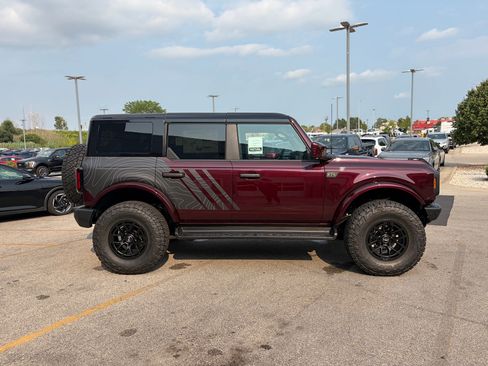 New 2026 Ford Bronco Outer Banks AWD/4WD image 4