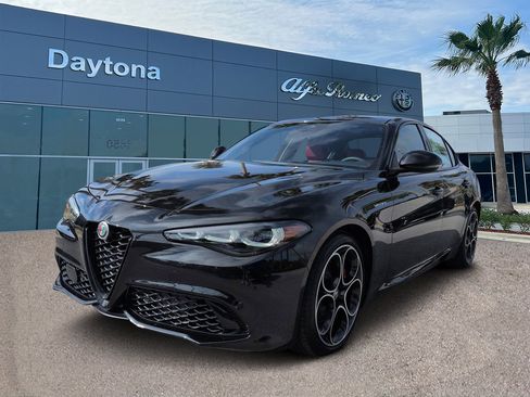New 2026 Alfa Romeo Giulia w/ Driving Assist Package RWD image 7