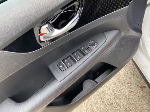 Used 2023 Kia Forte GT image 18