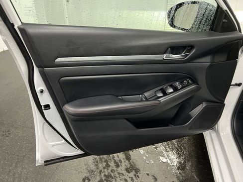 Used 2024 Nissan Altima 2.5 SR image 20
