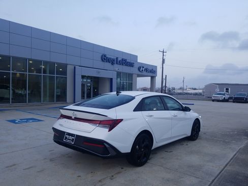 New 2026 Hyundai Elantra Sport FWD image 7