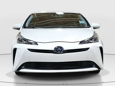 Certified 2020 Toyota Prius Limited image 2