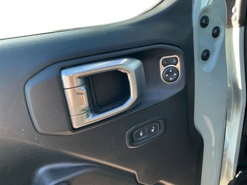 Used 2023 Jeep Wrangler Unlimited Rubicon image 24